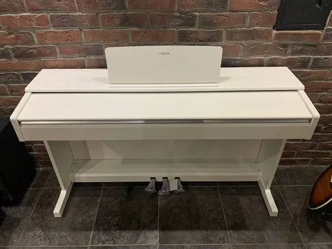 Корпусное Цифровое Пианино Yamaha YDP-145 WH + Банкетка