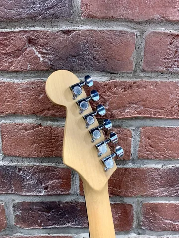 Электрогитара Shinobi Stratocaster HSS + Комбик 40 ват (комплект)