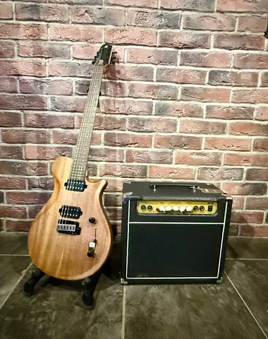 Электрогитара Covenant Custom + Комбик 40 ват (полный комплект)