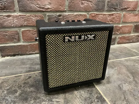 Портативный Цифровой Комбик NUX Mark 2 (Guitar & Mic)